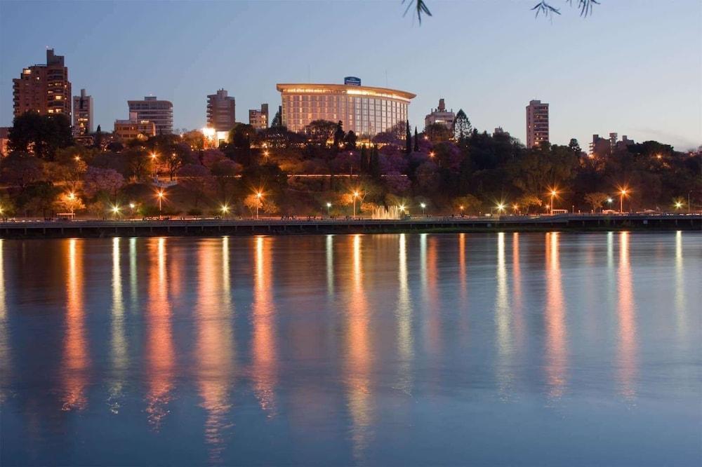 Howard Johnson Plaza Resort & Casino Mayorazgo Paraná Eksteriør bilde The University of Washington campus, seen from the Union Bay side of the lake