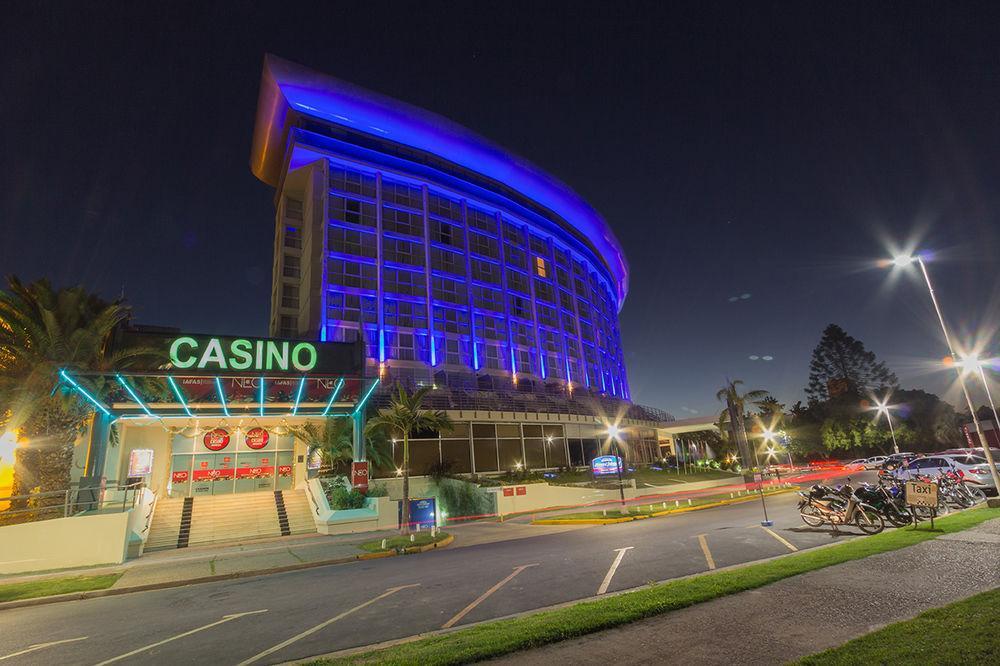 Howard Johnson Plaza Resort & Casino Mayorazgo Paraná Eksteriør bilde Casino Marina del Sol